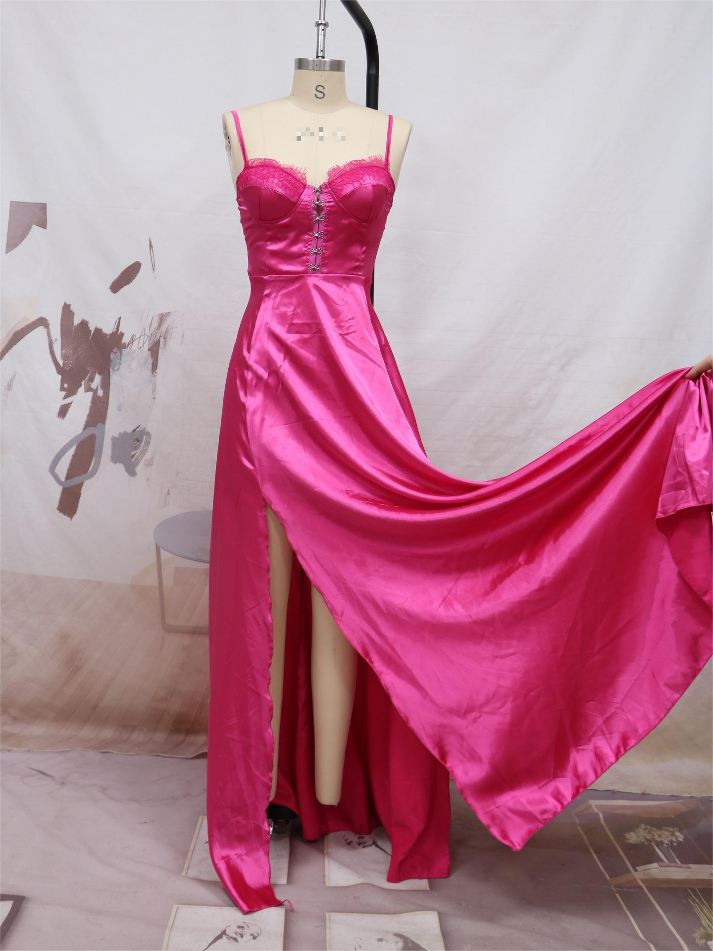 Seksowna bawełniana sukienka bankietowa z rozcięciem w klatce piersiowej