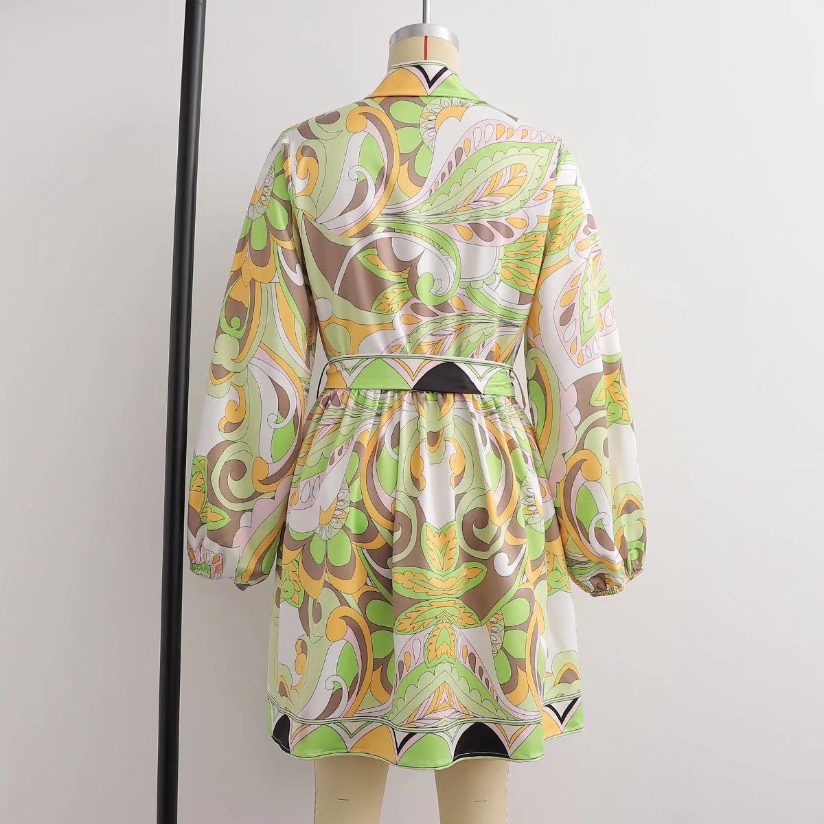 Vintage Printed V neck Waist Controlled Long Sleeves Mid Length Dress