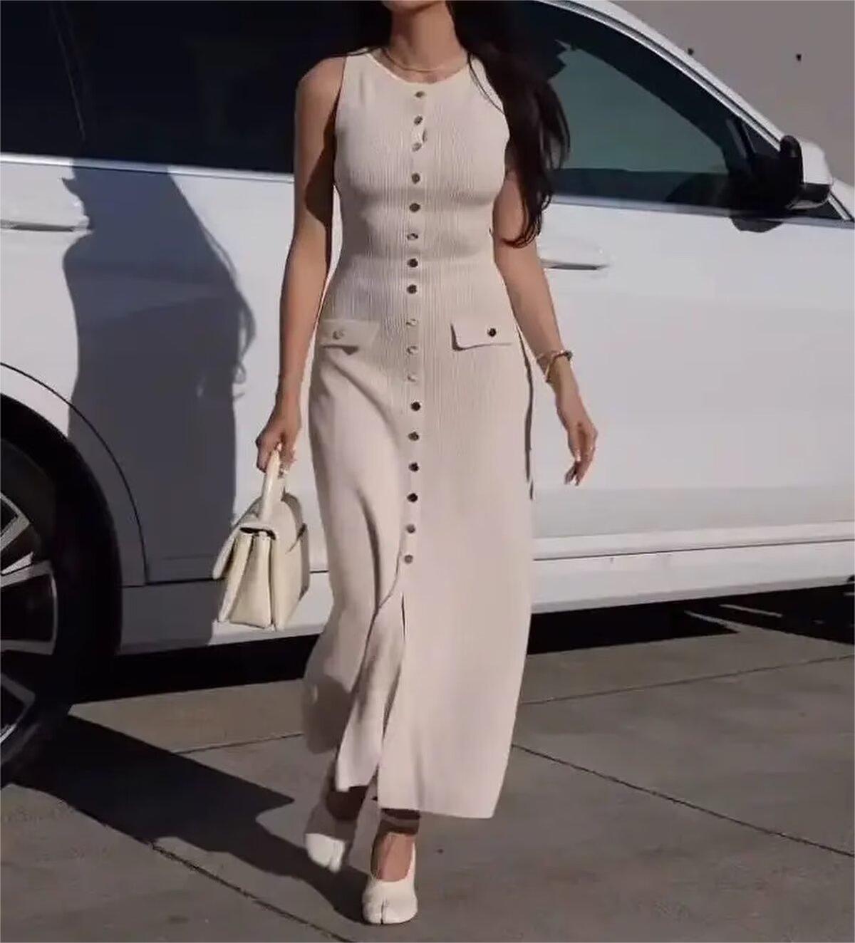 Vestido de punto elegante, ajustado, sin mangas y con cuello redondo