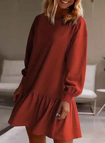 Vestido tipo sudadera informal con escote cruzado y manga larga con cuello redondo