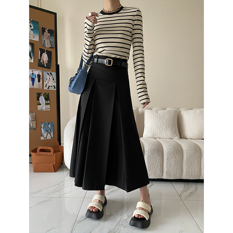 Cut A line Pleated Skirt