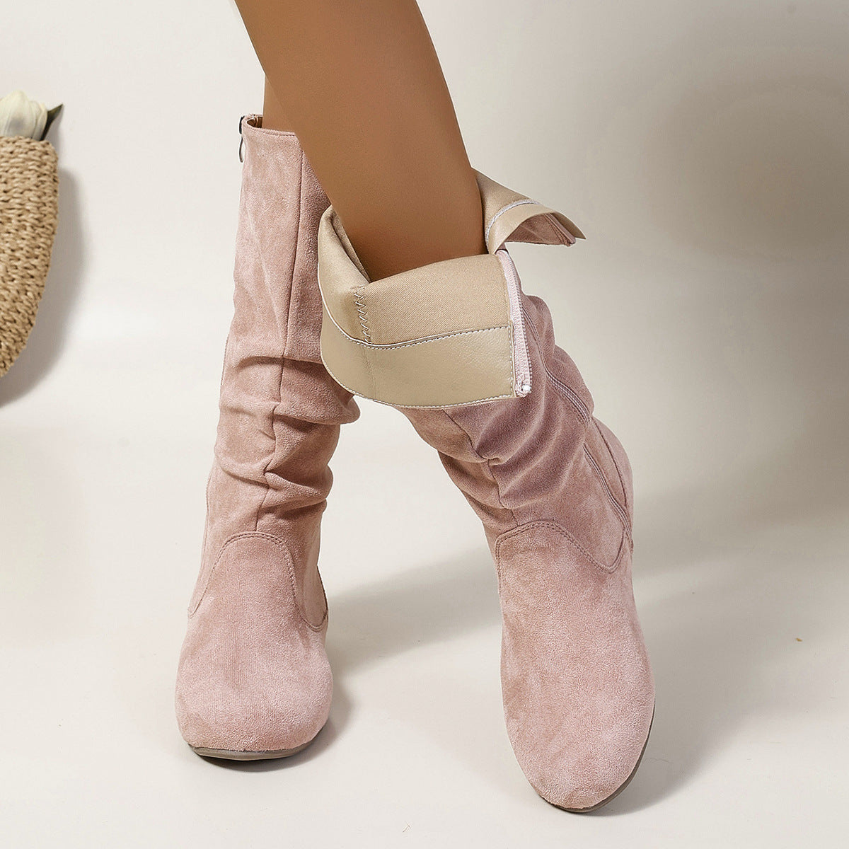 Bottes à talon plat plissées avec fermeture éclair sur le côté