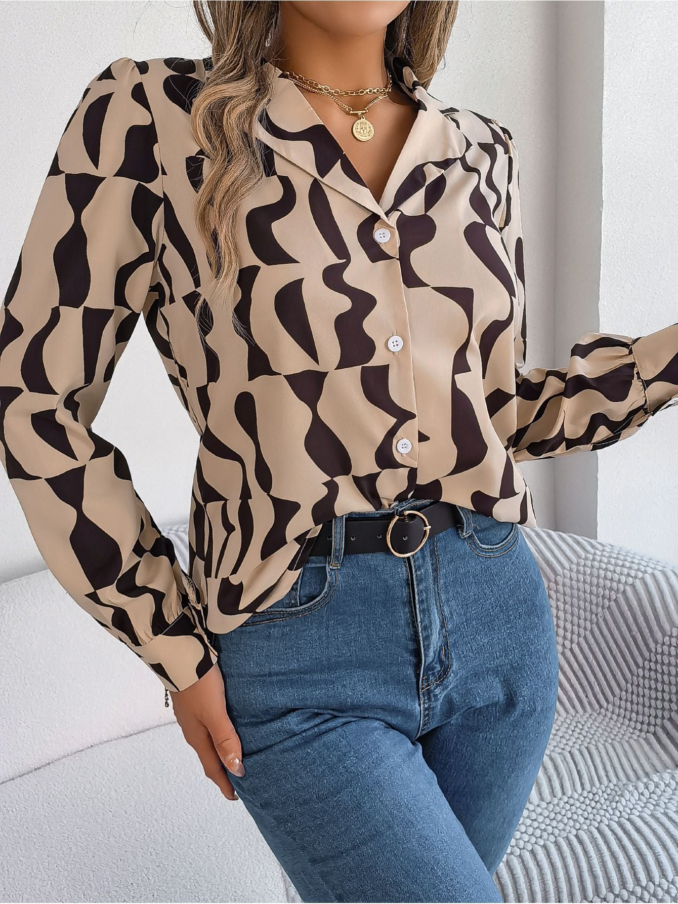 Elegant Contrast Color Suit Collar Long Sleeve Shirt