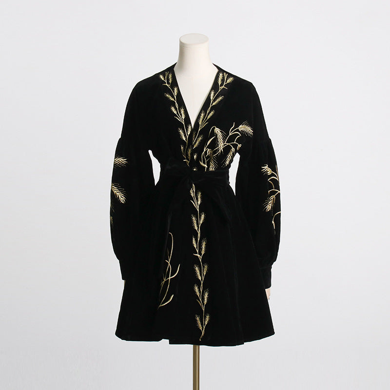 Robe courte à manches longues en velours de blé, rétro français foncé, broderie Machine, automne