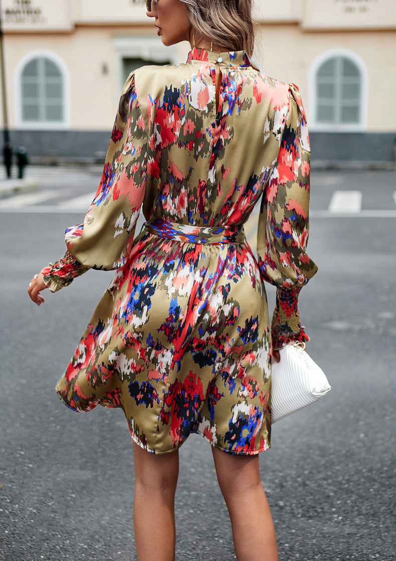 Vestido elegante de manga larga con estampado