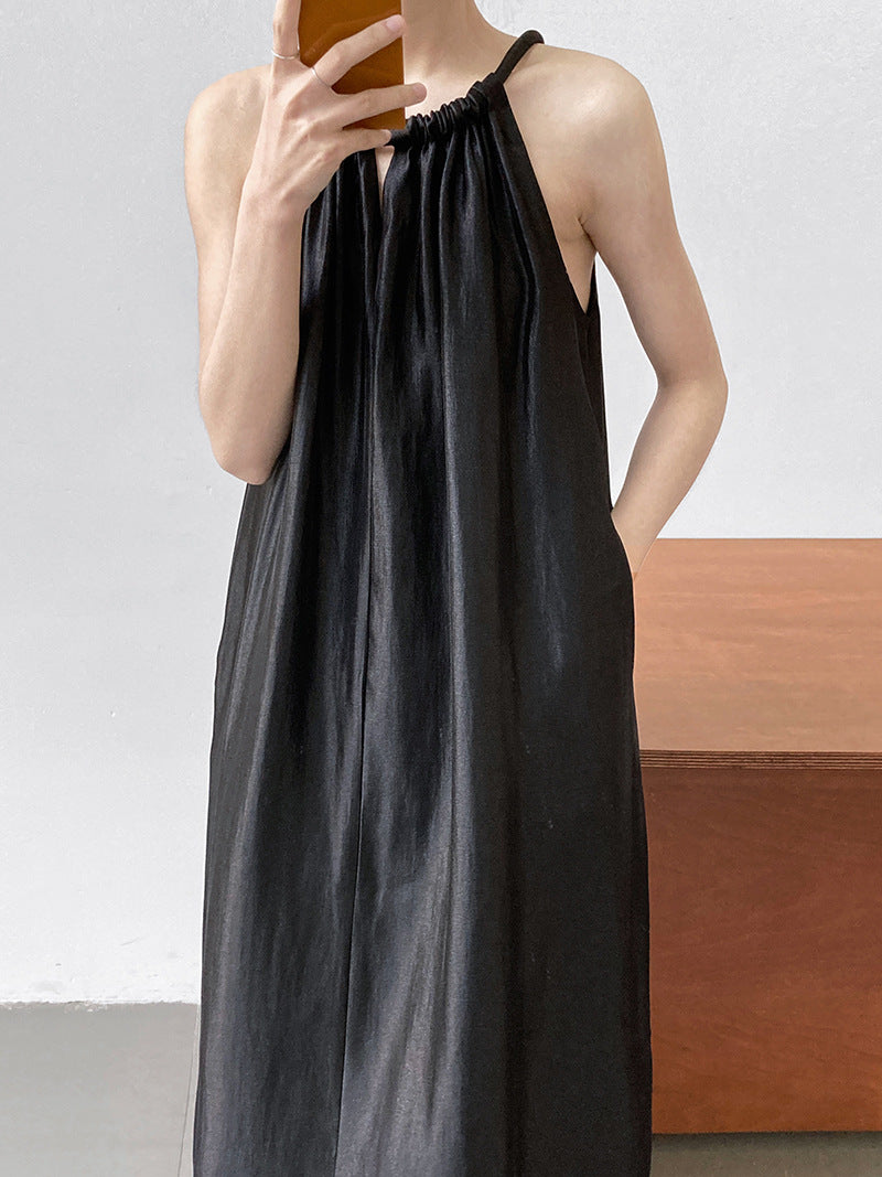 Robe camisole à bretelles licou