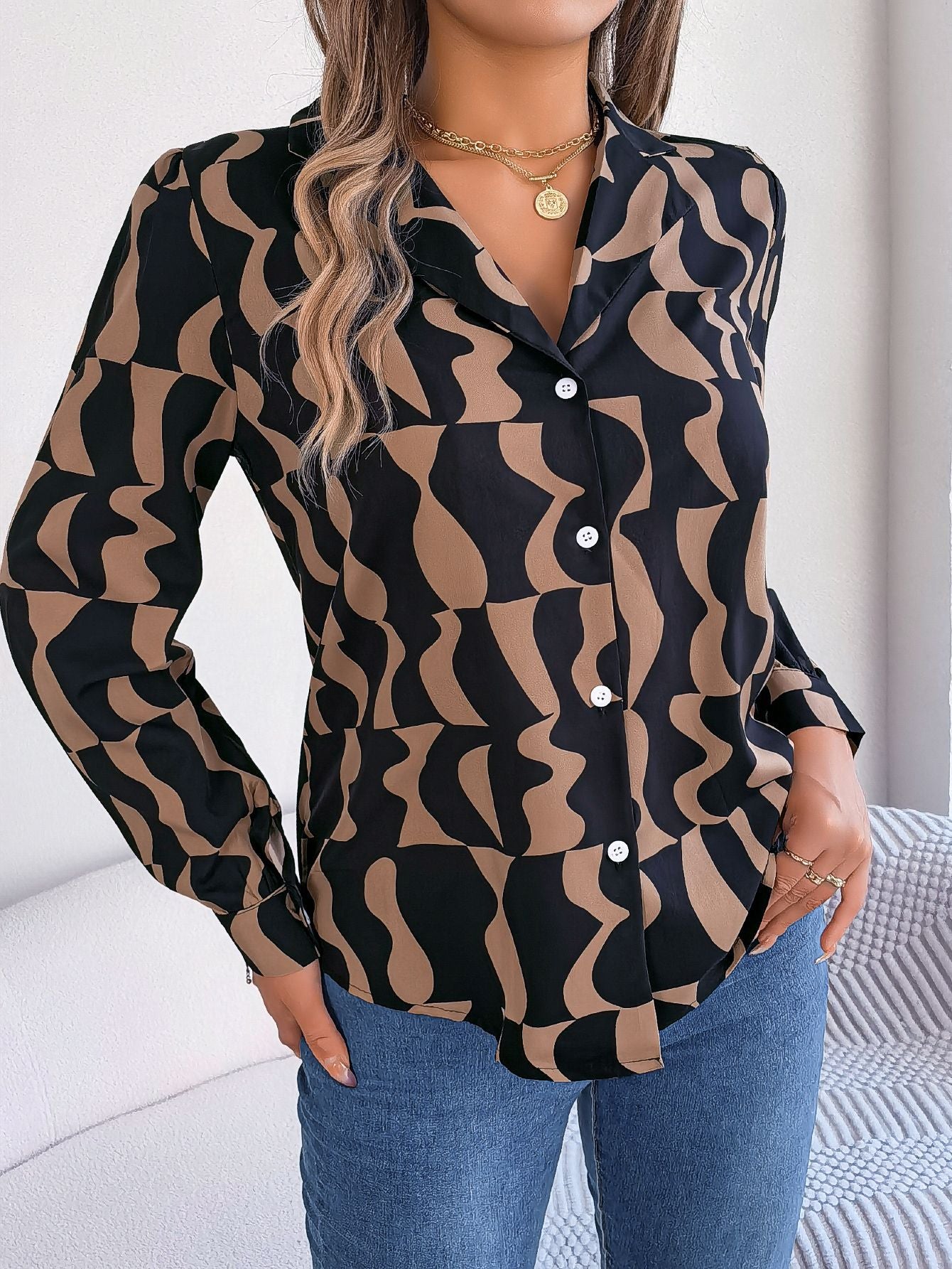 Elegant Contrast Color Suit Collar Long Sleeve Shirt