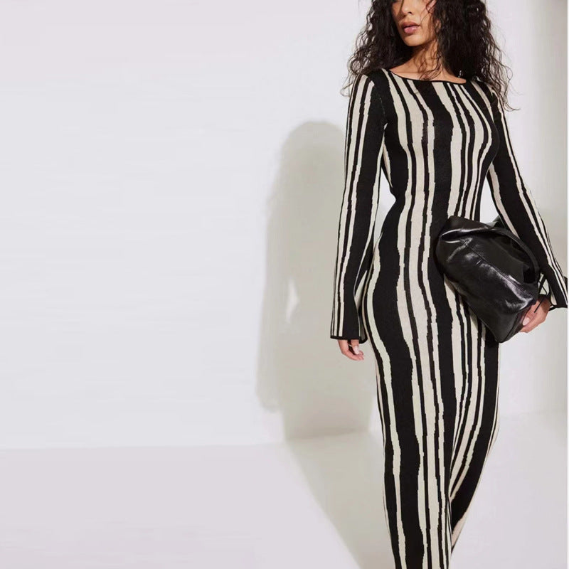 Autumn Winter Round Neck Wave Striped Contrast Color Bell Sleeve Woolen Maxi Dress