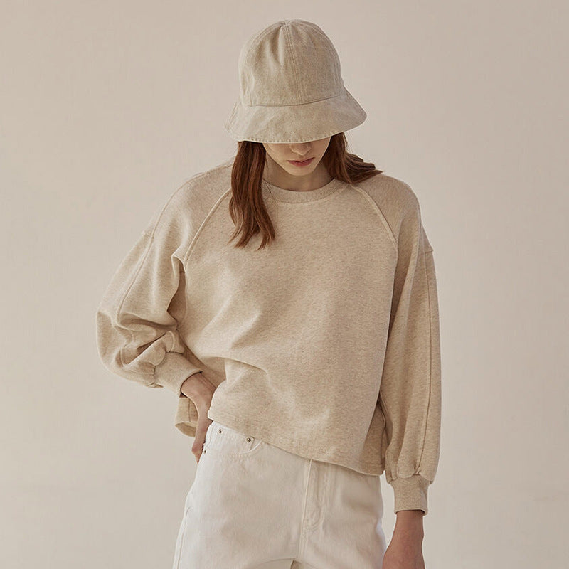 Lockeres französisches Freizeit-Sweatshirt aus reiner Baumwolle mit kurzen Laternenärmeln und Nähten