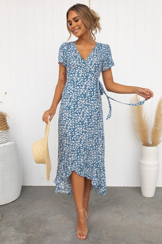 Sommerliches, kurzärmliges, bedrucktes Cardigan-Kleid mit V-Ausschnitt und Schnürung