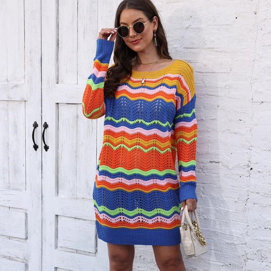 Vestido de rayas de patchwork de color tejido con patrón de arcoíris