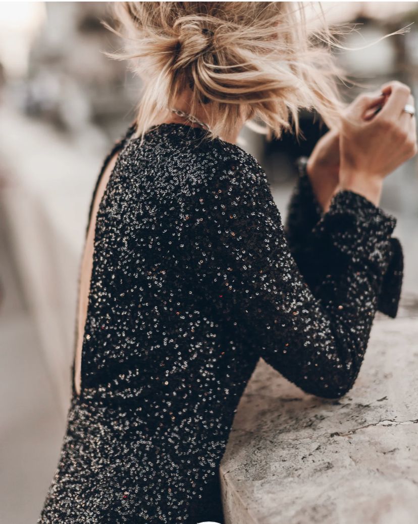 Sequin Atmosphere Shiny Backless Long Sleeves Dress